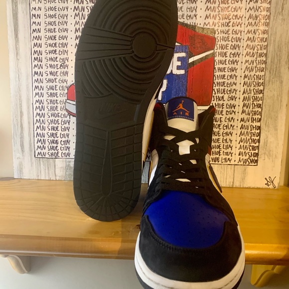 Jordan 1 Mid SE “Lakers Top 3/Rivals” men’s size 15 - Picture 3 of 7